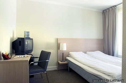 Clarion Collection Savoy